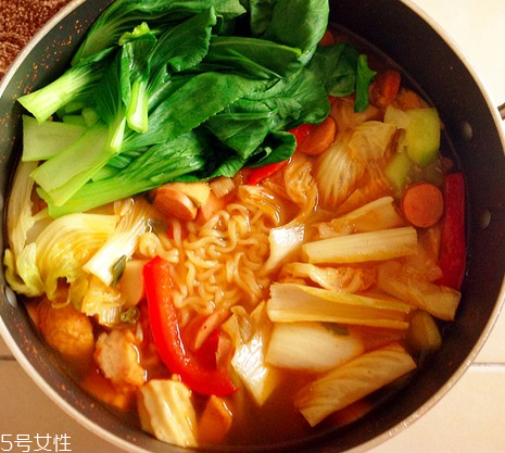 方便面和米飯哪個熱量高？方便面和米飯哪個更容易長胖？