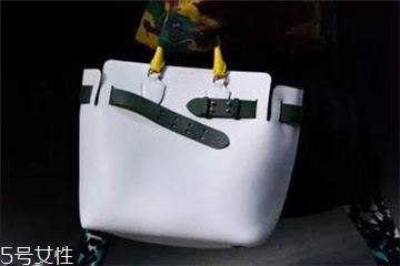 burberry the belt尺寸多大？巴寶莉貝爾特包有哪幾種尺寸？