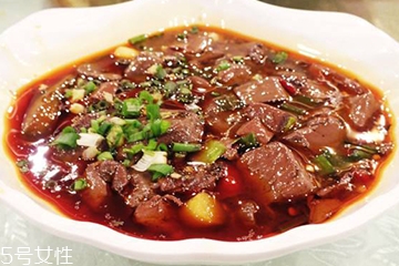 雞血能吃嗎？雞血吃了會(huì)怎樣？