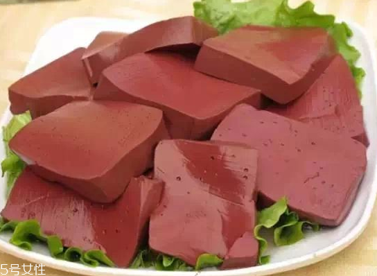 雞血鴨血豬血到底哪個好？雞血和鴨血哪個更好？