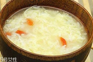 酒釀蛋豐胸靠譜嗎？酒釀蛋吃多久有效果？