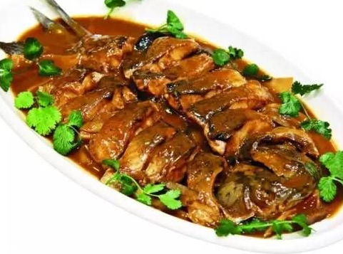 青魚的適宜人群 青魚適合有肝炎的人吃嗎？