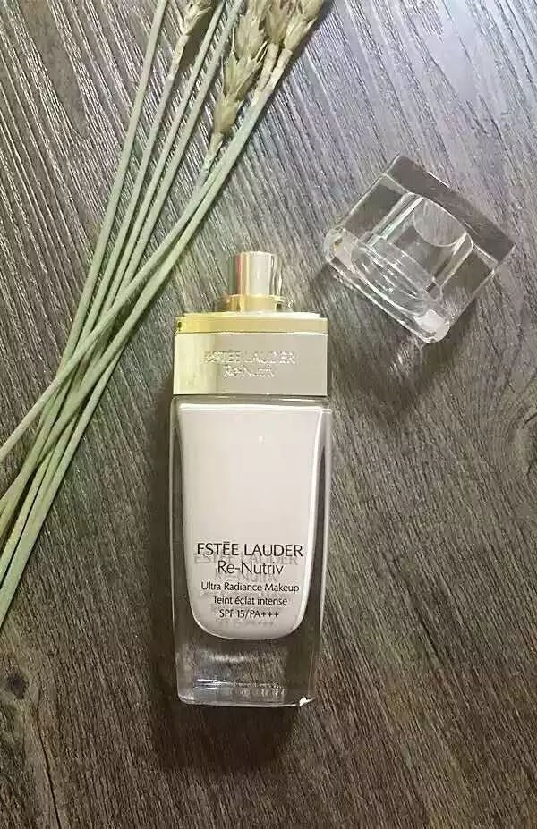 雅詩蘭黛和蘭蔻粉底哪個(gè)好？