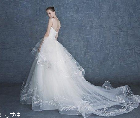 婚紗可以穿兩次嗎？婚紗穿兩次不好嗎？