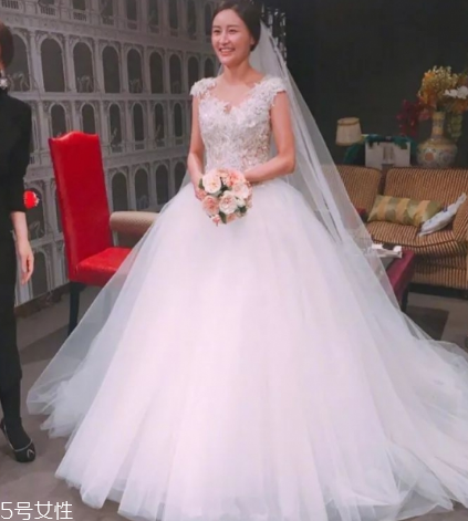 婚紗可以借給別人穿嗎？婚紗能不能借給別人？