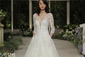 婚紗可以穿紅色的嗎？婚紗穿紅色的好嗎？