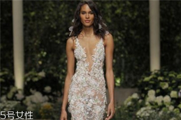 婚紗可以配涼鞋嗎？婚紗搭配涼鞋可以嗎？