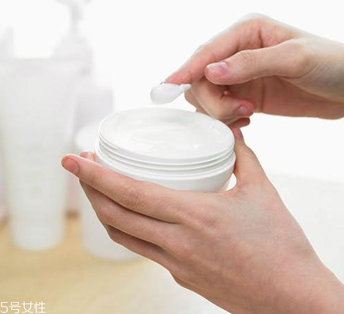 腿上有雞皮膚怎么辦 腿上雞皮膚怎么消除 腿上有雞皮膚怎么辦 腿上雞皮膚怎么消除