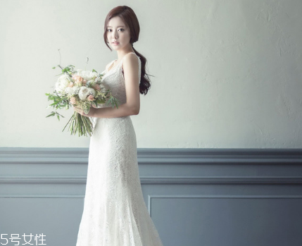 婚紗上的膠如何清洗？婚紗上有膠怎么洗？