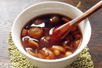 花生衣能和蜂蜜一起吃嗎？花生衣和桑棗一起煮會怎樣？