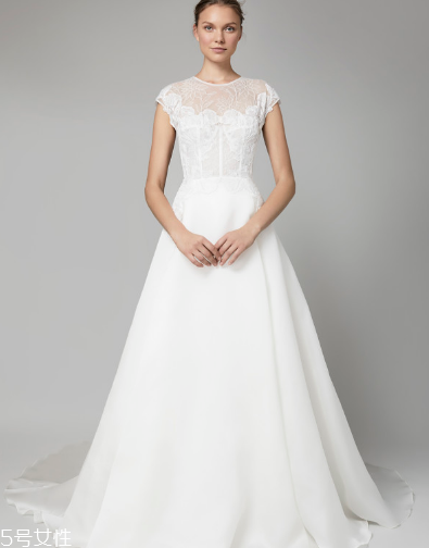 婚紗后面的帶子怎么系？婚紗后背綁帶系法