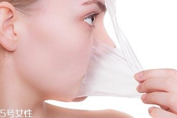干皮臉上出油怎么辦？干性皮膚出油是為什么？