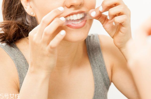 牙齒美白會(huì)傷害牙齒健康嗎 牙齒美白過(guò)程會(huì)不舒服嗎 牙齒美白會(huì)傷害牙齒健康嗎 牙齒美白過(guò)程會(huì)不舒服嗎