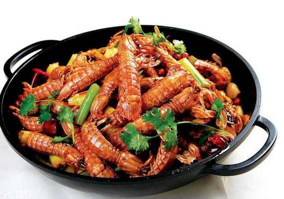 皮皮蝦能和牛肉一起吃嗎？皮皮蝦能和牛肉同吃嗎？