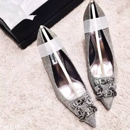 婚鞋可以穿黑色嗎？婚鞋穿黑色好嗎？