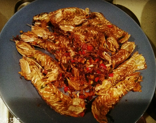 皮皮蝦皮能不能吃？皮皮蝦可以連皮吃嗎？