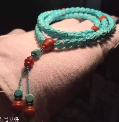 綠松石手串戴哪只手？綠松石手鏈戴左手還是右手？