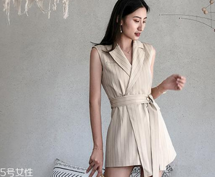 白領(lǐng)上班穿什么衣服？白領(lǐng)mm穿搭圖片