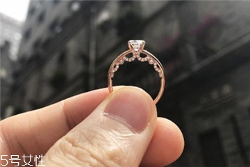 鉆戒上的鉆石會(huì)碎嗎？鉆戒的鉆碎了怎么辦？