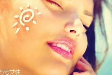 防曬霜兩年了還能用嗎？防曬霜可以用兩年嗎？