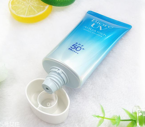 防曬霜兩年了還能用嗎？防曬霜可以用兩年嗎？