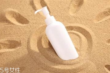 防曬霜里有熒光劑嗎？防曬霜含有熒光劑成分嗎？