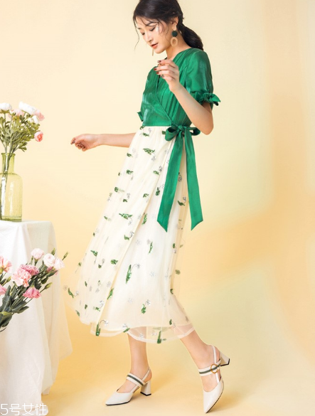 夏季面試穿什么衣服？夏季面試穿搭技巧