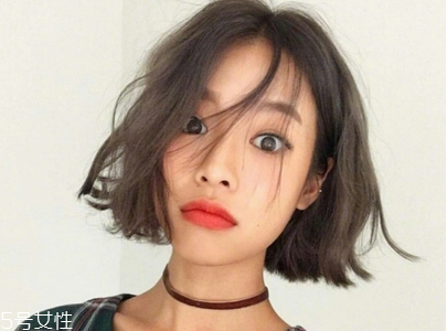 經(jīng)?；瘖y對(duì)皮膚有什么影響 經(jīng)?；瘖y對(duì)皮膚好嗎