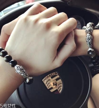 黑曜石手鏈怎么看真假？黑曜石手鏈真假鑒定