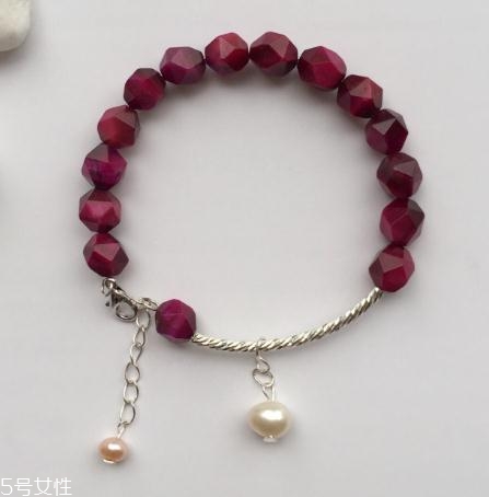 虎眼石手串戴在哪只手？虎眼石手鏈戴左手還是右手？