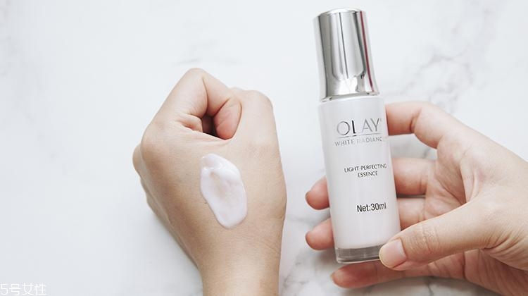 olay水感透白系列與水感透白臻粹系列哪個(gè)好？什么區(qū)別？