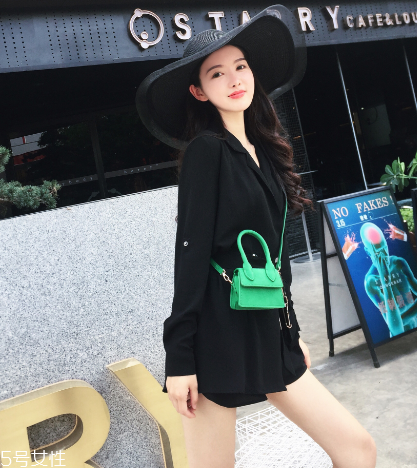 女生夏天背什么包？女生夏季包包搭配圖片