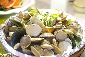 文蛤是發(fā)物嗎？文蛤能給皮膚過(guò)敏的人吃嗎？