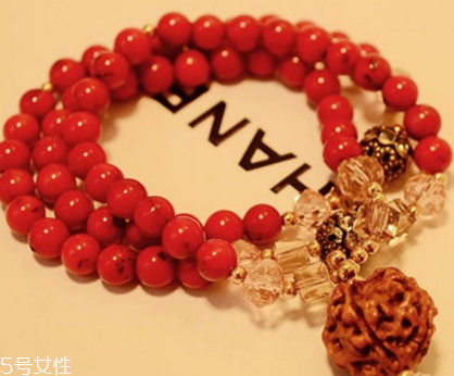 紅珊瑚手鏈多少錢(qián)？紅珊瑚手鏈?zhǔn)袌?chǎng)價(jià)格