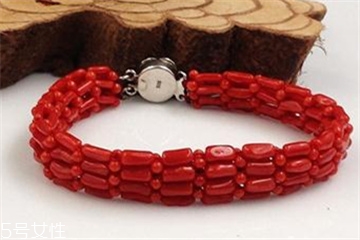 紅珊瑚手鏈多少錢(qián)？紅珊瑚手鏈?zhǔn)袌?chǎng)價(jià)格