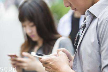 防藍(lán)光吃什么對(duì)眼睛好 眼睛防藍(lán)光的方法有哪些 防藍(lán)光吃什么對(duì)眼睛好 眼睛防藍(lán)光的方法有哪些