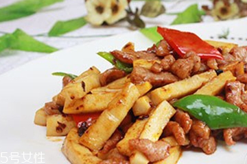 鹿肉和牛肉哪個(gè)好？鹿肉和牛肉哪個(gè)好吃些？