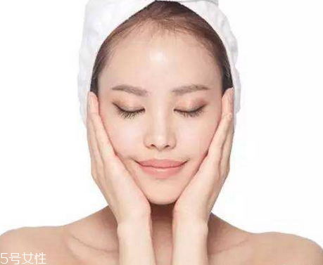 化妝水會(huì)變質(zhì)嗎？化妝水進(jìn)水了會(huì)變質(zhì)嗎？