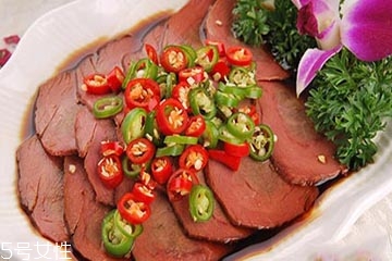 鹿肉可以和什么菜搭配？