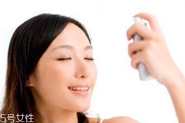 化妝水二次清潔怎么用？怎么用化妝水做二次清潔？