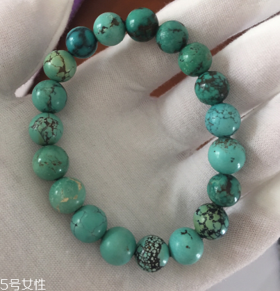 綠松石瓷度怎么看？綠松石手串瓷度識(shí)別方法