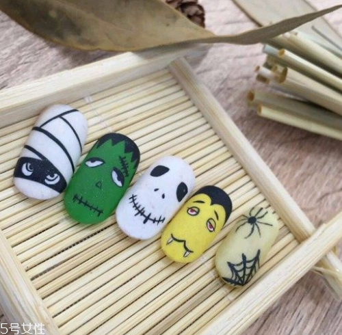 q版萬圣節(jié)美甲怎么做？q版萬圣節(jié)美甲教程