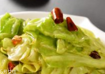 牛心菜和牛有關(guān)系嗎？牛心菜和牛沒有關(guān)系