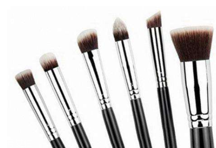 化妝刷能用橄欖油洗嗎？橄欖油怎么把化妝刷洗干凈？