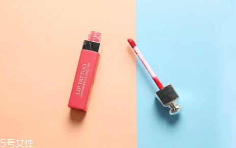 櫻桃粉口紅是什么顏色？櫻桃粉口紅試色圖片
