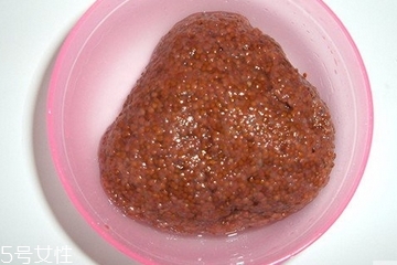 海藻面膜為什么會出膠？海藻面膜的膠是什么？