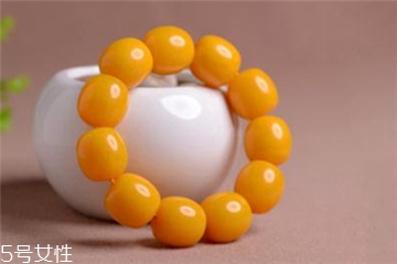 蜜蠟手串怎么盤(pán)？蜜蠟手串盤(pán)玩技巧