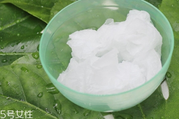 絲瓜水和薏仁水哪個好？絲瓜水和薏仁水對比