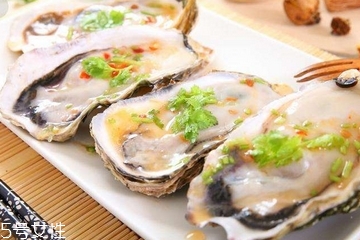 生蠔沒(méi)熟吃了會(huì)怎么樣？沒(méi)熟的生蠔吃了有什么后果