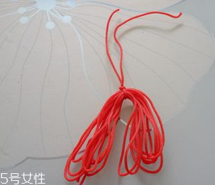流蘇掛件怎么做？自制流蘇掛件讓家多點(diǎn)文藝風(fēng)